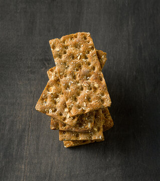 Kn&auml;ckebrot,Roggen,hafer,stapel,topview,schwarz,tisch,braun,food