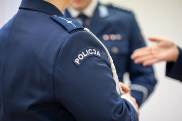 Mundur służbowy polskiego policjanta © FotoDax