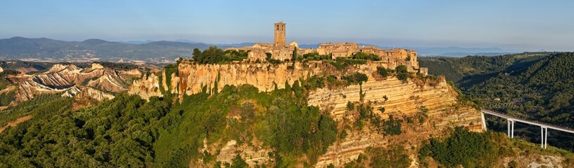 Fototapeta premium Civita di Bagnoregio Hilltop Village - Italy