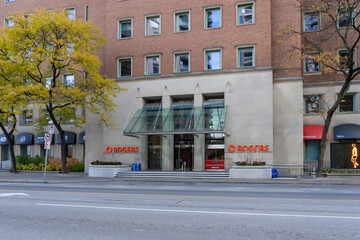 Fototapeta premiumToronto, ON, Canada - November 8, 2025: Rogers Communications Canada Inc headquarters on 333 Bloor Street East Toronto, Ontario. 