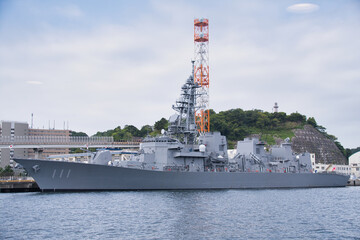 横須賀港に停泊している船