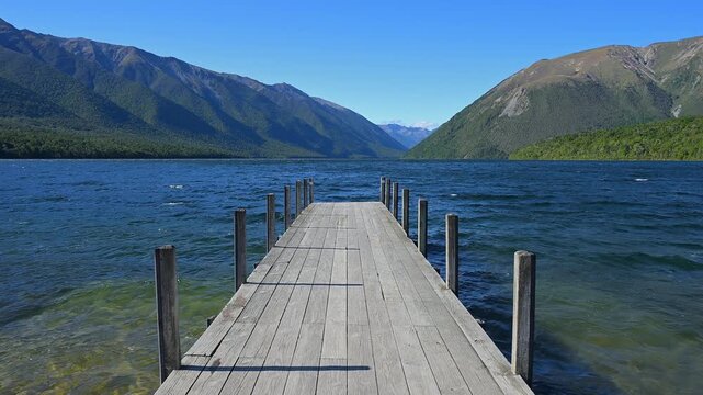 Holzsteg, See, Berglandschaft, D&auml;mmerung, Sommer, Lake Rotoiti, Saint Arnaud, Tasman Region, S&uuml;dinsel, Neuseeland, Ozeanien