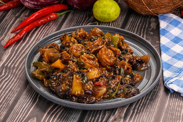 Squid with vegetables in oyser sauce