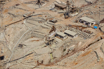 Japan's Sulfur Valley, sulfur gas