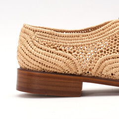 Détail Chaussure été en corde naturel sur fond blanc