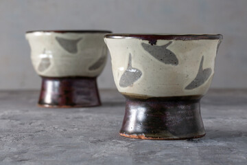 Utsuwa Mukozuke Mashiko-yaki Iron Glaze Footed Bowl with Signature &ndash; Tochigi Japan, Showa Era