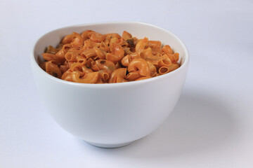 Spicy macaroni snack served in a bowl
