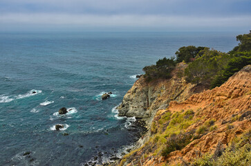 Fototapeta premium Big Sur California layered cliffs Pacific Ocean coastal geology