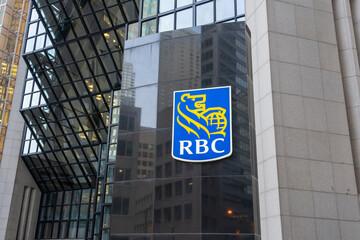 Fototapeta premium Toronto, Ontario, Canada - October 8, 2025: RBC (Royal Bank of Canada) corporate headquarters in the financial district, Toronto, Ontario, Canada. 