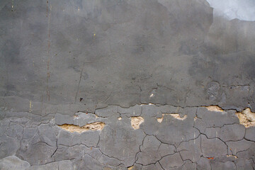 Wilgotne ściany na dole © RadoslawStan