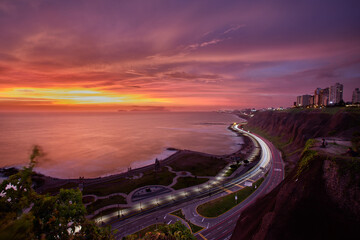 Long exposure magic along La Costa Verde — a blend of ocean calm and city energy. Miraflores Peru