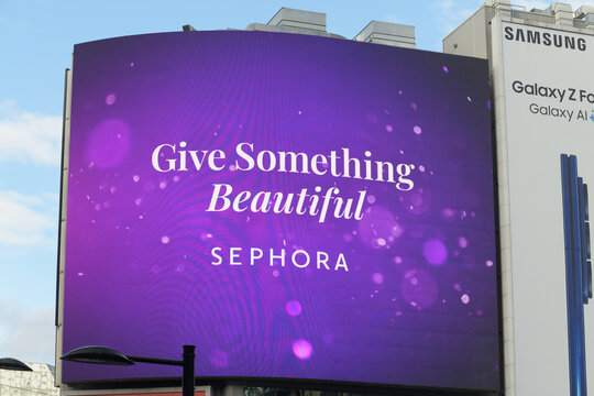 digital billboard at Sankofa Square for Sephora "Give Something Beautiful", Toronto
