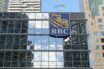 Fototapeta premium corporate logo sign of the Royal Bank of Canada at RBC WaterPark Place, a business centre, located at 88 Queens Quay W, Toronto