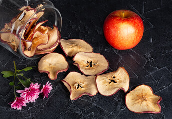apple and round dried apple chips in a jar
