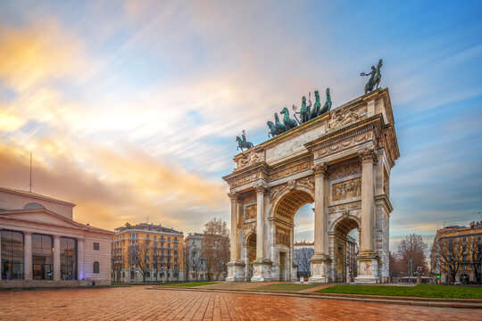 Porta Sempione in Milan, Italy 921