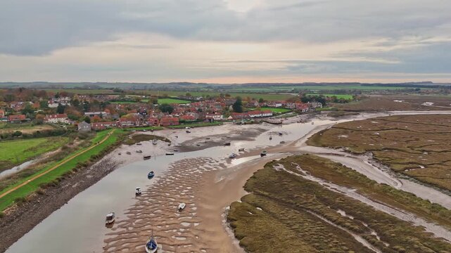 Panning around Burnham Overy Staithe