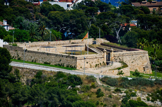 El Fort&iacute; de Sant Jordi es un baluarte construido en el a&ntilde;o 1.709 por el ej&eacute;rcito ingl&eacute;s en el marco de la Guerra de Sucesi&oacute;n