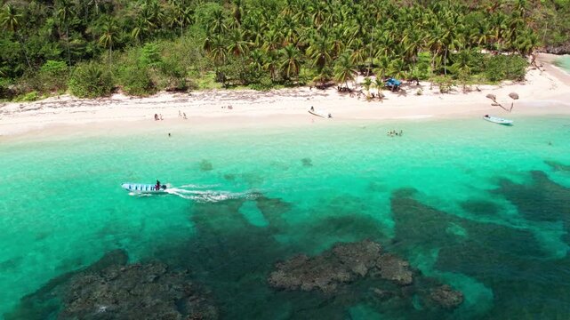Playa el Ermita&ntilde;o samana republica dominicana