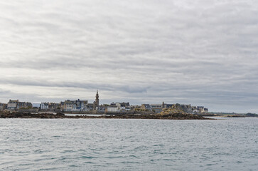 côte et paysage maritime de l'île de batz en face de roscoff