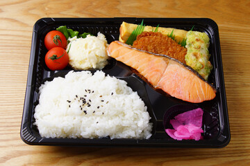 おいしい鮭弁当　和食