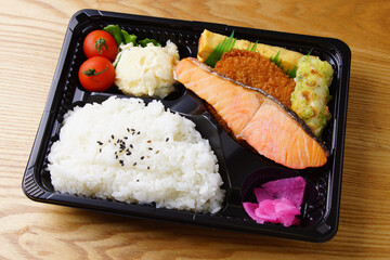 おいしい鮭弁当　和食