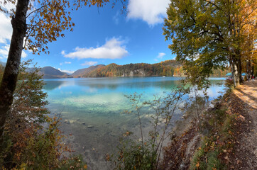 Castelos e Lagos de F&uuml;ssen &ndash; A Magia da Baviera no Outono