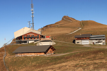 Wanderziel über Grindelwald; Männlichen (2342) mit Berghaus