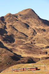 Lauberhorn (2472) mit Jungfraubahn vom Eigergletscher gesehen