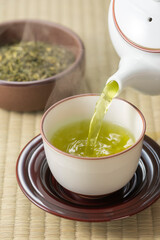 お茶を淹れる