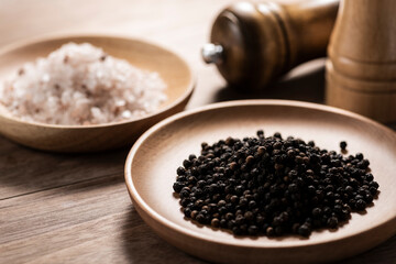岩塩と黒胡椒
