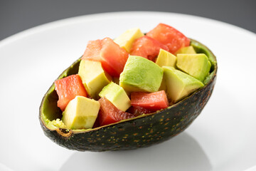 アボカドとトマトのサラダ