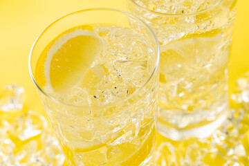 レモンサワー クローズアップ　黄色