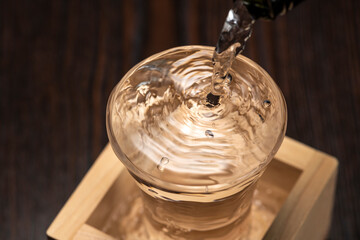 日本酒の盛りこぼし（もっきり）
