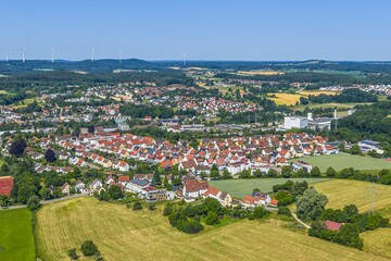 Die Stadt Ellwangen im schwäbischen Ostalkreis rund um den Schönenberg von oben