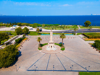 Obraz premium Izmir Clock Tower aerial view in Izmir city, Turkey