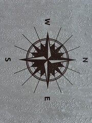 Logo kompasa © Maciej G. Szling