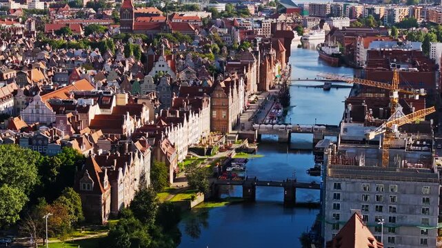 Cinematic drone side flight showing Gdansk as symbol of courage and unity