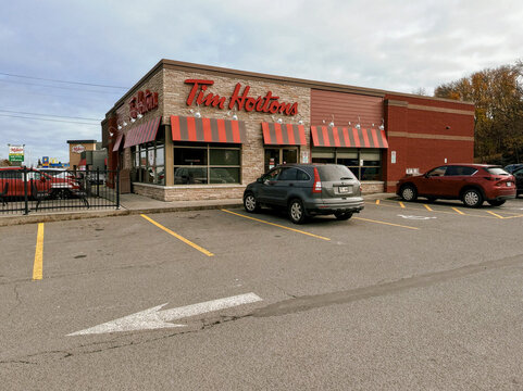 Un restaurant Tim Hortons	au Qu&eacute;bec