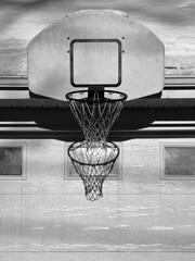filet de basket-ball, photo en noir et blanc	