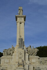 Obraz premium Monumento à Constituição de 1812 na Plaza de Espana em Cádis 