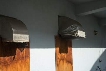 並んだ排気ダクト