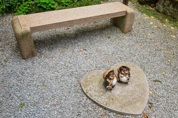 山王寺（篠栗町）の狸の置物