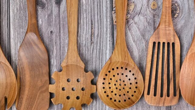  video of wooden kitchen spoons