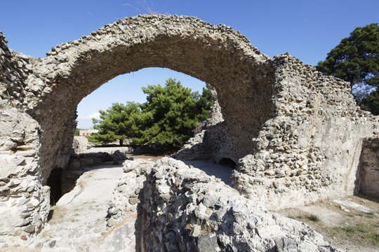 Arc-shaped vault Roman western thermal baths, built 3rd century BC, western excavations, city of Kos, island of Kos, Dodecanese islands, Greece
