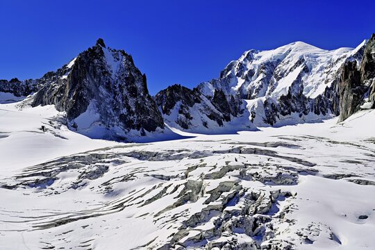 View of the mountains from the T&eacute;l&eacute;cabine Panorama Railway, La Tour Ronde, Mont Blanc, in the foreground the glacier du G&eacute;ant, Chamonix-Mont-Blanc, Haute-Savoie, France