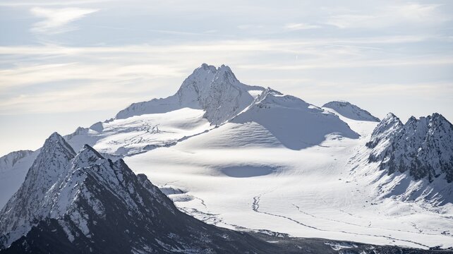 Mountain peaks and glaciers in the morning light, Gurgler Ferner with Hochwilde peak, &Ouml;tztal nature park Park, &Ouml;tztal Alps, Tyrol, Austria
