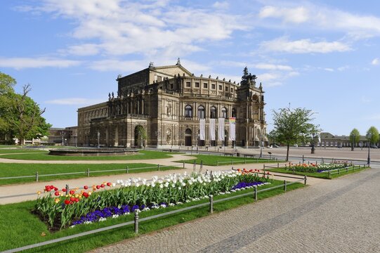 Semperoper, Saxony royal court opera house, Dresden, Saxony, Germany