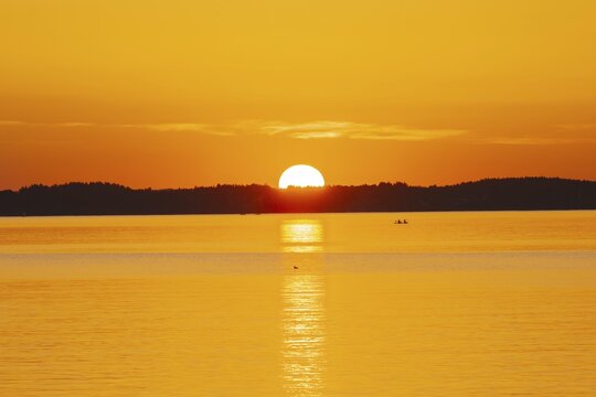 Sunset, near Chieming, Chiemsee, Chiemgau, Bavaria, Germany