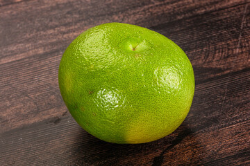 Green ripe fruit sweetie citrus