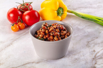 Black eye beans wutg tomato sauce